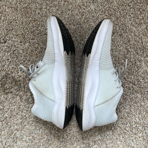 Vessi Every Day Classic Waterproof Shoes - Size 7 - Picture 6 of 6